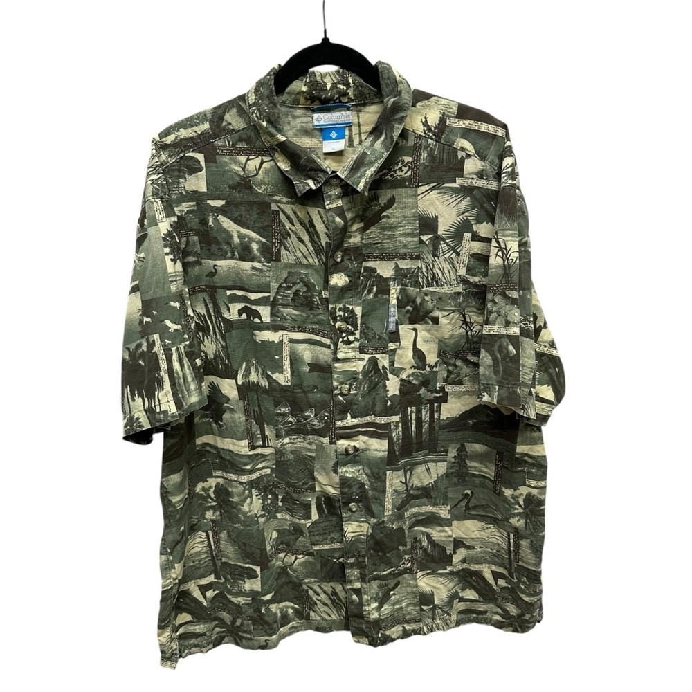 Columbia men’s button up shirt wildlife print size XL ***small hole